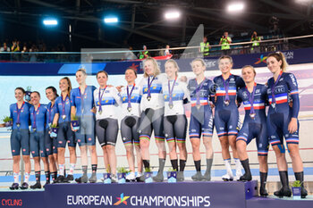12/08/2022 - 12.8.2022, Munich, International Congress Center Munich, European Championships Munich 2022: Women Track cycling team pursuit final, Team Germany, Team Italy and Team France together at the stage during the victory ceremony - EUROPEAN CHAMPIONSHIPS MUNICH 2022: TRACK CYCLING TEAM PURSUIT FINAL - PISTA - CICLISMO