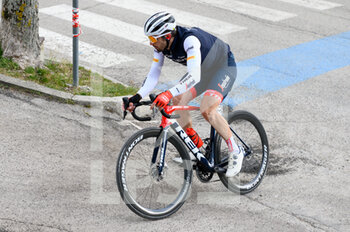 2022-03-12 - Cataldo Dario #233 (ITA) - Trek - Segafredo - TAPPA 6 - APECCHIO-CARPEGNA - TIRRENO - ADRIATICO - CYCLING