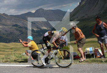2022-07-13 - Primoz Roglic of Jumbo-Visma during the Tour de France 2022, cycling race stage 11, Albertville - Col du Granon Serre Chevalier (152 Km) on July 13, 2022 in Serre Chevalier, France - CYCLING - TOUR DE FRANCE 2022 - STAGE 11 - TOUR DE FRANCE - CYCLING