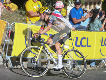 2022-07-14 - Primoz Roglic of Jumbo-Visma during the Tour de France 2022, cycling race stage 12, Briançon - Alpe d'Huez (165,5 Km) on July 14, 2022 in Huez, France - CYCLING - TOUR DE FRANCE 2022 - STAGE 12 - TOUR DE FRANCE - CYCLING