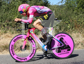2022-07-23 - Neilson Powless of EF Education-EasyPost during the Tour de France 2022, cycling race stage 20, time trial, Lacapelle-Marival - Rocamadour (40,7 Km) on July 23, 2022 in Rocamadour, France - CYCLING - TOUR DE FRANCE 2022 - STAGE 20 - TOUR DE FRANCE - CYCLING