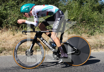 2022-07-23 - Aleksandr Vlasov of BORA - hansgrohe during the Tour de France 2022, cycling race stage 20, time trial, Lacapelle-Marival - Rocamadour (40,7 Km) on July 23, 2022 in Rocamadour, France - CYCLING - TOUR DE FRANCE 2022 - STAGE 20 - TOUR DE FRANCE - CYCLING
