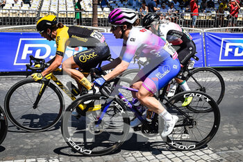 2022-07-24 - Amanda SPRATT (Australia) of Team TEAM BIKEEXCHANGE-JAYCO during the Tour de France Femmes avec Zwift, cycling race stage 1, Paris Tour Eiffel - Champs-Elysees (81,7 Km) on July 24, 2022 in Paris, France - CYCLING - WOMEN'S TOUR DE FRANCE 2022 - STAGE 1 - TOUR DE FRANCE - CYCLING