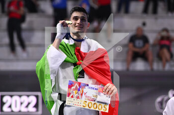 2022-06-05 - Simone ALESSIO (ITA) during the award ceremony -80Kg of World Taekwondo Grand Prix at Foro Italico, Nicola Pietrangeli Stadium, 5th June 2022, Rome, Italy. - 20222 WORLD TAEKWONDO ROMA GRAND PRIX (DAY3) - TAEKWONDO - CONTACT