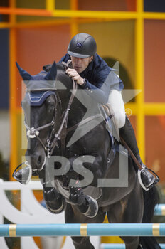 2022-03-19 - Gregory WATHELET (BEL) riding IRON MAN VAN DE PADENBORRE during the Saut Hermes prize at the Saut-Hermes 2022, equestrian FEI event on March 19, 2022 at the ephemeral Grand-palais in Paris, France - PRIX GL EVENTS AT THE SAUT-HERMES 2022, EQUESTRIAN FEI EVENT - INTERNATIONALS - EQUESTRIAN