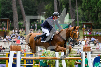 2022-05-28 - Roger Yves Bost (FRA) during Premio 8 - Loro Piana Trophy of the 89th CSIO Rome 2022 at Piazza di Siena in Rome on 28 May  2022 - 89° CSIO ROMA - PIAZZA DI SIENA (DAY 3) - INTERNATIONALS - EQUESTRIAN