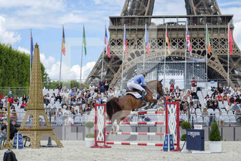2022-06-24 - Christian AHLMANN riding Otterongo Alpha Z during the Prix Elle of the Longines Global Champions Tour 2022, Paris Eiffel Jumping, equestrian event on June 24, 2022 at Champ de Mars in Paris, France - EQUESTRIAN - LONGINES GLOBAL CHAMPIONS TOUR 2022 - PARIS EIFFEL JUMPING - INTERNATIONALS - EQUESTRIAN