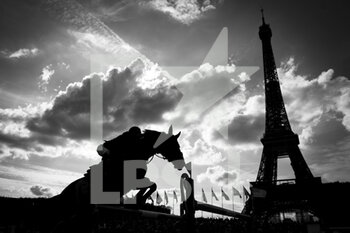 2022-06-24 - Eric VAN DER VLEUTEN riding Dreamland during the Longines Global Champions Tour 2022, Paris Eiffel Jumping, equestrian event on June 24, 2022 at Champ de Mars in Paris, France - EQUESTRIAN - LONGINES GLOBAL CHAMPIONS TOUR 2022 - PARIS EIFFEL JUMPING - INTERNATIONALS - EQUESTRIAN