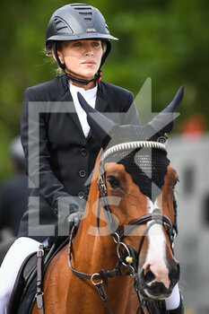 2022-06-26 - Mary Kate OLSEN of United States riding Colombia de Beaufour during the Longines Global Champions Tour 2022, Paris Eiffel Jumping, equestrian event on June 26, 2022 at Champ de Mars in Paris, France - EQUESTRIAN - LONGINES GLOBAL CHAMPIONS TOUR 2022 - PARIS EIFFEL JUMPING - INTERNATIONALS - EQUESTRIAN