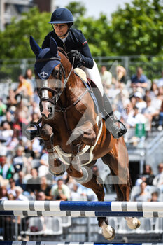 2022-06-26 - Jeanne SADRAN of France riding Virtuose Champeix during the Longines Global Champions Tour 2022, Paris Eiffel Jumping, equestrian event on June 26, 2022 at Champ de Mars in Paris, France - EQUESTRIAN - LONGINES GLOBAL CHAMPIONS TOUR 2022 - PARIS EIFFEL JUMPING - INTERNATIONALS - EQUESTRIAN