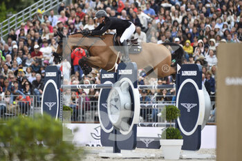 2022-06-25 - Penelope LEPREVOST riding Texas during the Longines Global Champions Tour 2022, Paris Eiffel Jumping, equestrian event on June 25, 2022 at Champ de Mars in Paris, France - EQUESTRIAN - LONGINES GLOBAL CHAMPIONS TOUR 2022 - PARIS EIFFEL JUMPING - INTERNATIONALS - EQUESTRIAN