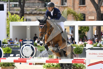 2022-09-03 - PIERGIORGIO BUCCI (ITA), during the GCL of Rome R2 - 1.55m Against the clock - Individual Classification, on 3th September 2022 at the Circo Massimo in Rome, Italy. - 2022 LONGINES GLOBAL CHAMPIONS TOUR  - INTERNATIONALS - EQUESTRIAN