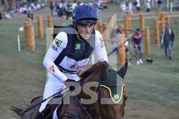 17/09/2022 - Carlos Parro (BRA) riding 66 Goliath during the cross-country course of the Equestrian FEI Eventing World Championships on September 17, 2022 at Pratoni del Vivaro, Rome, Italy - FEI EVENTING WORLD CHAMPIONSHIPS - INTERNAZIONALI - EQUITAZIONE
