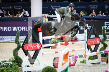 06/11/2022 - Nicola Philippaerts (horse: Katanga v/h Dingeshof) - 2022 LONGINES FEI JUMPING WORLD CUP - INTERNAZIONALI - EQUITAZIONE