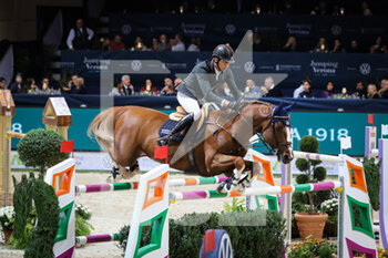 2022-11-06 - Harrie Smolders (horse: Darry Lou) - 2022 LONGINES FEI JUMPING WORLD CUP - INTERNATIONALS - EQUESTRIAN