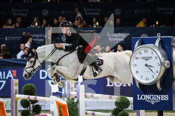 2022-11-06 - Giacomo Casadei (horse: Ballantine di Villagana) - 2022 LONGINES FEI JUMPING WORLD CUP - INTERNATIONALS - EQUESTRIAN