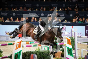 06/11/2022 - Marcus Ehning (horse: Stargold) - 2022 LONGINES FEI JUMPING WORLD CUP - INTERNAZIONALI - EQUITAZIONE