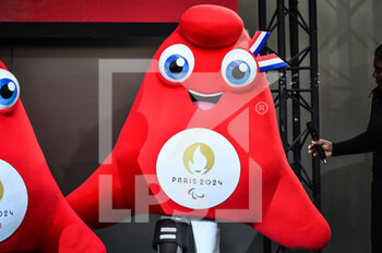2022-11-14 - Illustration Mascot "La Phryge Paralympique" during the Presentation of the Paris 2024 Olympic Mascots on November 14, 2022 in Paris, France - OLYMPIC GAMES PARIS 2024 - MASCOTS PRESENTATION - OLYMPIC GAMES PARIS 2024 - OLYMPIC GAMES