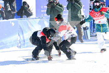 2022-02-06 - Zoi Sadowski-Synnott (NZL) Gold Medal celebrates with Julia Marino (USA) Silver Medal, Tess Coady (AUS) Bronze Medal during the Olympic Winter Games Beijing 2022, Snowboard, Women's Snowboard Slopestyle on February 6, 2022 at Genting Snow Park H & S Stadium in Zhangjiakou, China - OLYMPIC WINTER GAMES BEIJING 2022, FEBRUARY 06 - OLYMPIC WINTER GAMES BEIJING 2022 - OLYMPIC GAMES