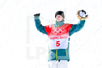 06/02/2022 - Tess Coady (AUS) Bronze Medal during the Olympic Winter Games Beijing 2022, Snowboard, Women's Snowboard Slopestyle on February 6, 2022 at Genting Snow Park H & S Stadium in Zhangjiakou, China - OLYMPIC WINTER GAMES BEIJING 2022, FEBRUARY 06 - OLIMPIADI INVERNALI BEIJING 2022 - GIOCHI OLIMPICI