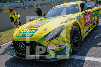 2022-03-26 - GT3-AM 25 MANN-FILTER Team LANDGRAF - GER- Mercedes-AMG GT3   in pitline - HANKOOK 12H OF MUGELLO 2022 - ENDURANCE - MOTORS