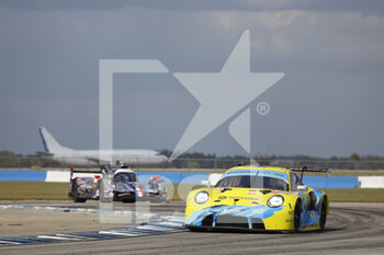 2022-03-16 - 88 ANDLAUER Julien (fra), POORDAD Fred (USA), LINDSEY Patrick (USA), Dempsey-Proton Racing, Porsche 911 RSR - 19, action , during the 1000 Miles of Sebring, 1st round of the 2022 FIA World Endurance Championship on the Sebring International Raceway from March 16 to 18, in Sebring, Florida, United States of America - 1000 MILES OF SEBRING, 1ST ROUND OF THE 2022 FIA WORLD ENDURANCE CHAMPIONSHIP - ENDURANCE - MOTORS