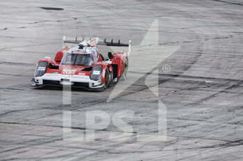 2022-03-16 - 708 PLA Olivier (fra), DUMAS Romain (fra), BRISCOE Ryan (usa), Glickenhaus Racing, Glickenhaus 007 LMH, action , during the 1000 Miles of Sebring, 1st round of the 2022 FIA World Endurance Championship on the Sebring International Raceway from March 16 to 18, in Sebring, Florida, United States of America - 1000 MILES OF SEBRING, 1ST ROUND OF THE 2022 FIA WORLD ENDURANCE CHAMPIONSHIP - ENDURANCE - MOTORS