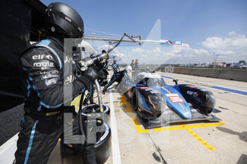 2022-03-18 - 36 NEGRAO André (bra), LAPIERRE Nicolas (fra), VAXIVIERE Matthieu (fra), Alpine Elf Team, Alpine A480 - Gibson, action stand, pit lane , during the 1000 Miles of Sebring, 1st round of the 2022 FIA World Endurance Championship on the Sebring International Raceway from March 16 to 18, in Sebring, Florida, United States of America - 1000 MILES OF SEBRING, 1ST ROUND OF THE 2022 FIA WORLD ENDURANCE CHAMPIONSHIP - ENDURANCE - MOTORS