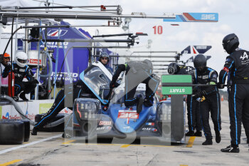 2022-03-18 - 36 NEGRAO André (bra), LAPIERRE Nicolas (fra), VAXIVIERE Matthieu (fra), Alpine Elf Team, Alpine A480 - Gibson, action, stand, pit lane , during the 1000 Miles of Sebring, 1st round of the 2022 FIA World Endurance Championship on the Sebring International Raceway from March 16 to 18, in Sebring, Florida, United States of America - 1000 MILES OF SEBRING, 1ST ROUND OF THE 2022 FIA WORLD ENDURANCE CHAMPIONSHIP - ENDURANCE - MOTORS
