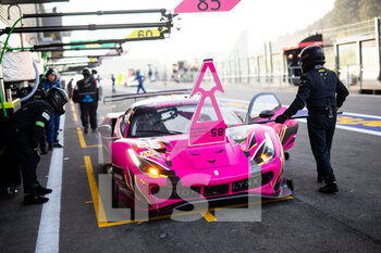 2022-05-06 - 85 FREY Rahel (swi), NIELSEN Christina (DNK), PIN Doriane (FRA), Iron DAMES, Ferrari 488 GTE EVO, action pit stop during the 6 Hours of Spa-Francorchamps 2022, 2nd round of the 2022 FIA World Endurance Championship on the Circuit de Spa-Francorchamps from May 5 to 7, 2022 in Francrochamps, Belgium - 6 HOURS OF SPA-FRANCORCHAMPS 2022, 2ND ROUND OF THE 2022 FIA WORLD ENDURANCE CHAMPIONSHIP - ENDURANCE - MOTORS