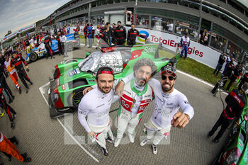 2022-05-07 - GONZALEZ Roberto (mex), DA COSTA Antonio Felix (prt), STEVENS Will (gbr), Jota, Oreca 07 - Gibson, ambiance Pre Grid during the 6 Hours of Spa-Francorchamps 2022, 2nd round of the 2022 FIA World Endurance Championship on the Circuit de Spa-Francorchamps from May 5 to 7, 2022 in Francorchamps, Belgium - 6 HOURS OF SPA-FRANCORCHAMPS 2022, 2ND ROUND OF THE 2022 FIA WORLD ENDURANCE CHAMPIONSHIP - ENDURANCE - MOTORS