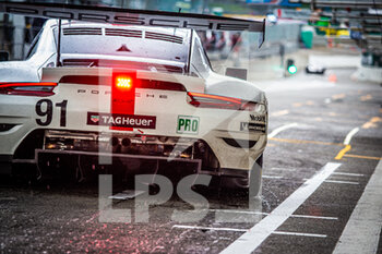 2022-05-07 - 91 BRUNI Gianmaria (ita), LIETZ Richard (aut), Porsche GT Team, Porsche 911 RSR - 19, ambiance pit stop during the 6 Hours of Spa-Francorchamps 2022, 2nd round of the 2022 FIA World Endurance Championship on the Circuit de Spa-Francorchamps from May 5 to 7, 2022 in Francorchamps, Belgium - 6 HOURS OF SPA-FRANCORCHAMPS 2022, 2ND ROUND OF THE 2022 FIA WORLD ENDURANCE CHAMPIONSHIP - ENDURANCE - MOTORS