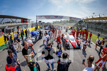 2022-05-15 - Pit walk and pre grid during the 4 Hours of Imola 2022, 2nd round of the 2022 European Le Mans Series on the Imola Circuit from May 12 to 15, in Imola, Italy - 4 HOURS OF IMOLA 2022, 2ND ROUND OF THE 2022 EUROPEAN LE MANS SERIES - ENDURANCE - MOTORS