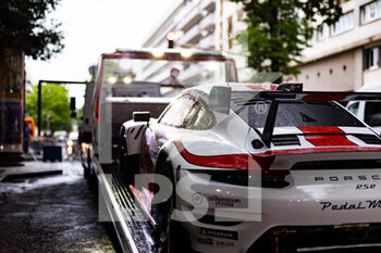 2022-06-03 - 56 IRIBE Brendan (usa), MILLROY Ollie (gbr), BARNICOAT Ben (gbr), Team Project 1, Porsche 911 RSR - 19 during the Scrutineering of the 2022 24 Hours of Le Mans, 3rd round of the 2022 FIA World Endurance Championship, on the Circuit de la Sarthe, from June 3 to 4, 2022 in Le Mans, France - 24 HEURES DU MANS 2022 - SCRUTINEERING - ENDURANCE - MOTORS