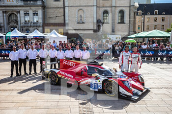 2022-06-03 - 31 GELAEL Sean (idn), FRIJNS Robin (nld), RAST René (ger), WRT, Oreca 07 - Gibson, portrait during the Scrutineering of the 2022 24 Hours of Le Mans, 3rd round of the 2022 FIA World Endurance Championship, on the Circuit de la Sarthe, from June 3 to 4, 2022 in Le Mans, France - 24 HEURES DU MANS 2022 - SCRUTINEERING - ENDURANCE - MOTORS