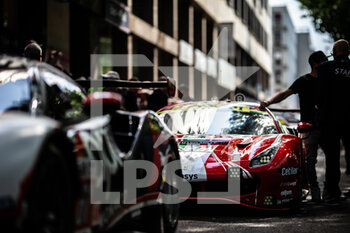 2022-06-04 - 54 FLOHR Thomas (swi), CASTELLACCI Francesco (ita), CASSIDY Nick (nzl), AF Corse, Ferrari 488 GTE EVO, ambiance during the Scrutineering of the 2022 24 Hours of Le Mans, 3rd round of the 2022 FIA World Endurance Championship, on the Circuit de la Sarthe, from June 3 to 4, 2022 in Le Mans, France - 24 HEURES DU MANS 2022 - SCRUTINEERING - ENDURANCE - MOTORS