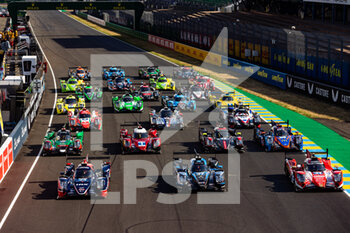 2022-06-04 - Oreca group picture during the Scrutineering of the 2022 24 Hours of Le Mans, 3rd round of the 2022 FIA World Endurance Championship, on the Circuit de la Sarthe, from June 3 to 4, 2022 in Le Mans, France - 24 HEURES DU MANS 2022 - SCRUTINEERING - ENDURANCE - MOTORS