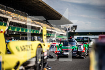 2022-06-04 - 28 RASMUSSEN Oliver (dnk), JONES Edward (gbr), ABERDEIN Jonathan (zaf), JOTA, Oreca 07 - Gibson, ambiance during the Test Day of the 2022 24 Hours of Le Mans, 3rd round of the 2022 FIA World Endurance Championship, on the Circuit de la Sarthe, on June 5, 2022 in Le Mans, France - 24 HEURES DU MANS 2022 - TEST DAY - ENDURANCE - MOTORS