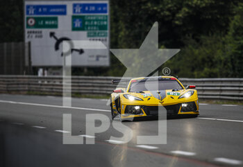 2022-06-05 - 63 GARCIA Antonio (spa), TAYLOR Jordan (usa), CATSBURG Nicky (nld), Corvette Racing, Chevrolet Corvette C8.R, action during the Test Day of the 2022 24 Hours of Le Mans, 3rd round of the 2022 FIA World Endurance Championship, on the Circuit de la Sarthe, on June 5, 2022 in Le Mans, France - 24 HEURES DU MANS 2022 - TEST DAY - ENDURANCE - MOTORS