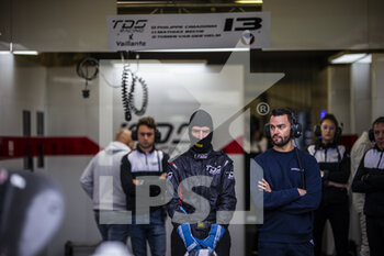 2022-06-05 - Mechanic team TDS during the Test Day of the 2022 24 Hours of Le Mans, 3rd round of the 2022 FIA World Endurance Championship, on the Circuit de la Sarthe, on June 5, 2022 in Le Mans, France - 24 HEURES DU MANS 2022 - TEST DAY - ENDURANCE - MOTORS