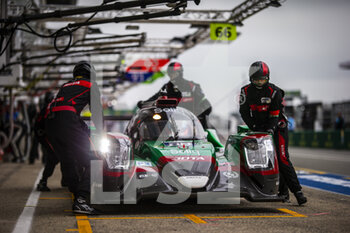2022-06-05 - 38 GONZALEZ Roberto (mex), DA COSTA Antonio Felix (prt), STEVENS Will (gbr), Jota, Oreca 07 - Gibson, action, pit stop during the Test Day of the 2022 24 Hours of Le Mans, 3rd round of the 2022 FIA World Endurance Championship, on the Circuit de la Sarthe, on June 5, 2022 in Le Mans, France - 24 HEURES DU MANS 2022 - TEST DAY - ENDURANCE - MOTORS