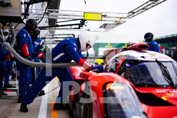 2022-06-05 - 709 BRISCOE Ryan (aus), WESTBROOK Richard (gbr), MAILLEUX Franck (fra), Glickenhaus Racing, Glickenhaus 007 LMH, action, pit stop, during the Test Day of the 2022 24 Hours of Le Mans, 3rd round of the 2022 FIA World Endurance Championship, on the Circuit de la Sarthe, on June 5, 2022 in Le Mans, France - 24 HEURES DU MANS 2022 - TEST DAY - ENDURANCE - MOTORS