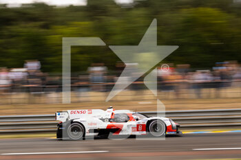 2022-06-05 - 08 BUEMI Sébastien (swi), HARTLEY Brendon (nzl), HIRAKAWA Ryo (jpn), Toyota Gazoo Racing, Toyota GR010 - Hybrid, action during the Test Day of the 2022 24 Hours of Le Mans, 3rd round of the 2022 FIA World Endurance Championship, on the Circuit de la Sarthe, on June 5, 2022 in Le Mans, France - 24 HEURES DU MANS 2022 - TEST DAY - ENDURANCE - MOTORS