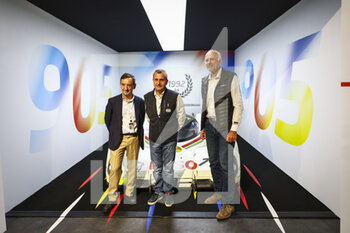2022-06-06 - FILLON Pierre (fra), President of ACO, portait with DALMAS Yannick and FINOT Jean-Marc, portrait, inaugurating the Peugeot exhibition at the ACO museum with Peugeot 905 winning car in 1992 during the free practices and qualifying sessions of the 2022 24 Hours of Le Mans, 3rd round of the 2022 FIA World Endurance Championship, on the Circuit de la Sarthe, from June 8 to 12, 2022 in Le Mans, France - 24 HEURES DU MANS 2022 - FREE PRACTICES AND QUALIFYING - ENDURANCE - MOTORS