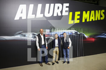 2022-06-06 - FILLON Pierre (fra), President of ACO, portait with DALMAS Yannick and FINOT Jean-Marc, portrait, inaugurating the Peugeot exhibition at the ACO museum during the free practices and qualifying sessions of the 2022 24 Hours of Le Mans, 3rd round of the 2022 FIA World Endurance Championship, on the Circuit de la Sarthe, from June 8 to 12, 2022 in Le Mans, France - 24 HEURES DU MANS 2022 - FREE PRACTICES AND QUALIFYING - ENDURANCE - MOTORS