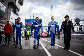 2022-06-07 - COLLARD Emmanuel (fra), CAMERON Dane (usa), NASR Felipe (bra), Team Penske, Oreca 07 - Gibson, portrait during the free practices and qualifying sessions of the 2022 24 Hours of Le Mans, 3rd round of the 2022 FIA World Endurance Championship, on the Circuit de la Sarthe, from June 8 to 12, 2022 in Le Mans, France - 24 HEURES DU MANS 2022 - FREE PRACTICES AND QUALIFYING - ENDURANCE - MOTORS
