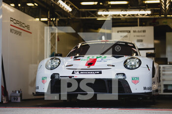 2022-06-07 - 92 CHRISTENSEN Michael (dnk), ESTRE Kevin (fra), VANTHOOR Laurens (bel), Porsche GT Team, Porsche 911 RSR - 19, ambiance during the free practices and qualifying sessions of the 2022 24 Hours of Le Mans, 3rd round of the 2022 FIA World Endurance Championship, on the Circuit de la Sarthe, from June 8 to 12, 2022 in Le Mans, France - 24 HEURES DU MANS 2022 - FREE PRACTICES AND QUALIFYING - ENDURANCE - MOTORS