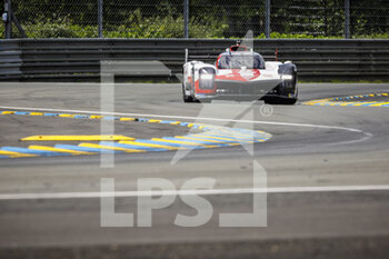 2022-06-07 - 08 BUEMI Sébastien (swi), HARTLEY Brendon (nzl), HIRAKAWA Ryo (jpn), Toyota Gazoo Racing, Toyota GR010 - Hybrid, action during the free practices and qualifying sessions of the 2022 24 Hours of Le Mans, 3rd round of the 2022 FIA World Endurance Championship, on the Circuit de la Sarthe, from June 8 to 12, 2022 in Le Mans, France - 24 HEURES DU MANS 2022 - FREE PRACTICES AND QUALIFYING - ENDURANCE - MOTORS