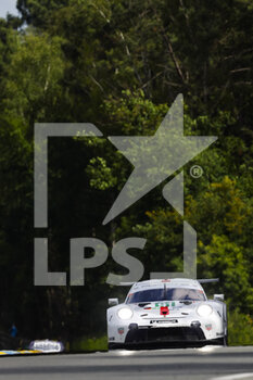 2022-06-07 - 91 BRUNI Gianmaria (ita), LIETZ Richard (aut), MAKOWIECKI Frederic (fra), Porsche GT Team, Porsche 911 RSR - 19, action during the free practices and qualifying sessions of the 2022 24 Hours of Le Mans, 3rd round of the 2022 FIA World Endurance Championship, on the Circuit de la Sarthe, from June 8 to 12, 2022 in Le Mans, France - 24 HEURES DU MANS 2022 - FREE PRACTICES AND QUALIFYING - ENDURANCE - MOTORS