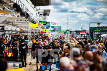2022-06-07 - Ambiance during the free practices and qualifying sessions of the 2022 24 Hours of Le Mans, 3rd round of the 2022 FIA World Endurance Championship, on the Circuit de la Sarthe, from June 8 to 12, 2022 in Le Mans, France - 24 HEURES DU MANS 2022 - FREE PRACTICES AND QUALIFYING - ENDURANCE - MOTORS